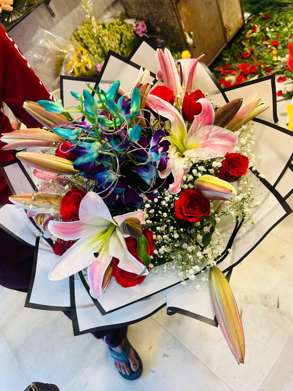 Lily Orchid Flower Bouquet Fast Delivery Wave City