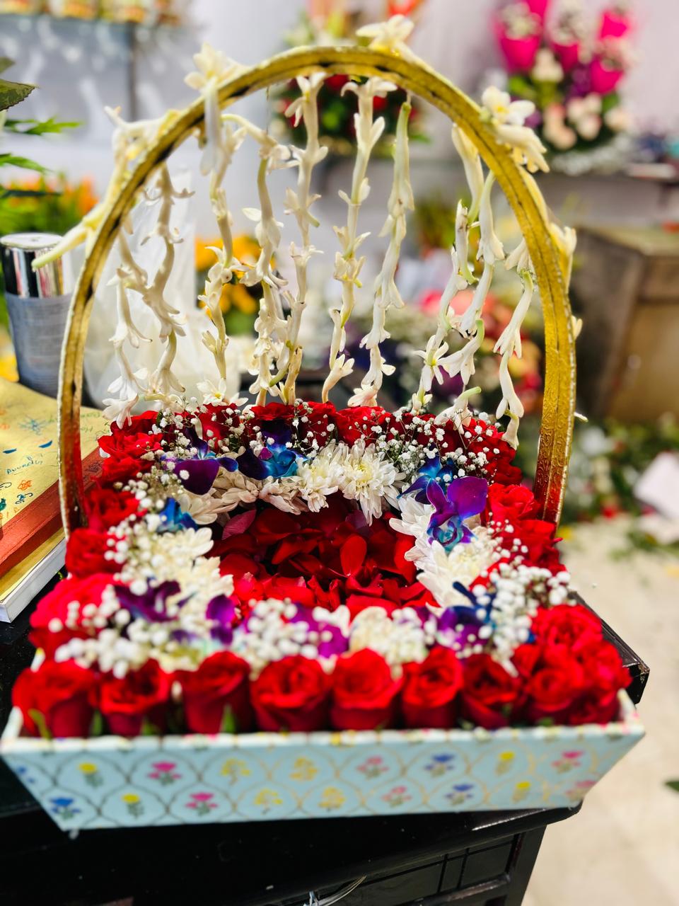 Krishna Janmashtami Jhula Flower Decoration