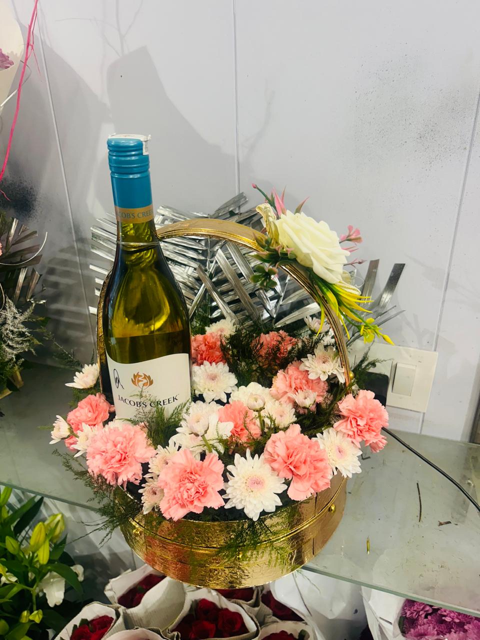 Red Wine Flower Bouquet Delivery Wave City