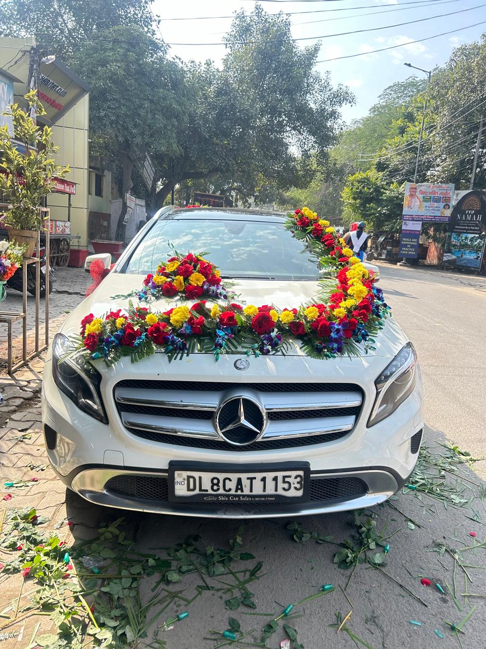 Mercedes Wedding Car Flower Decoration