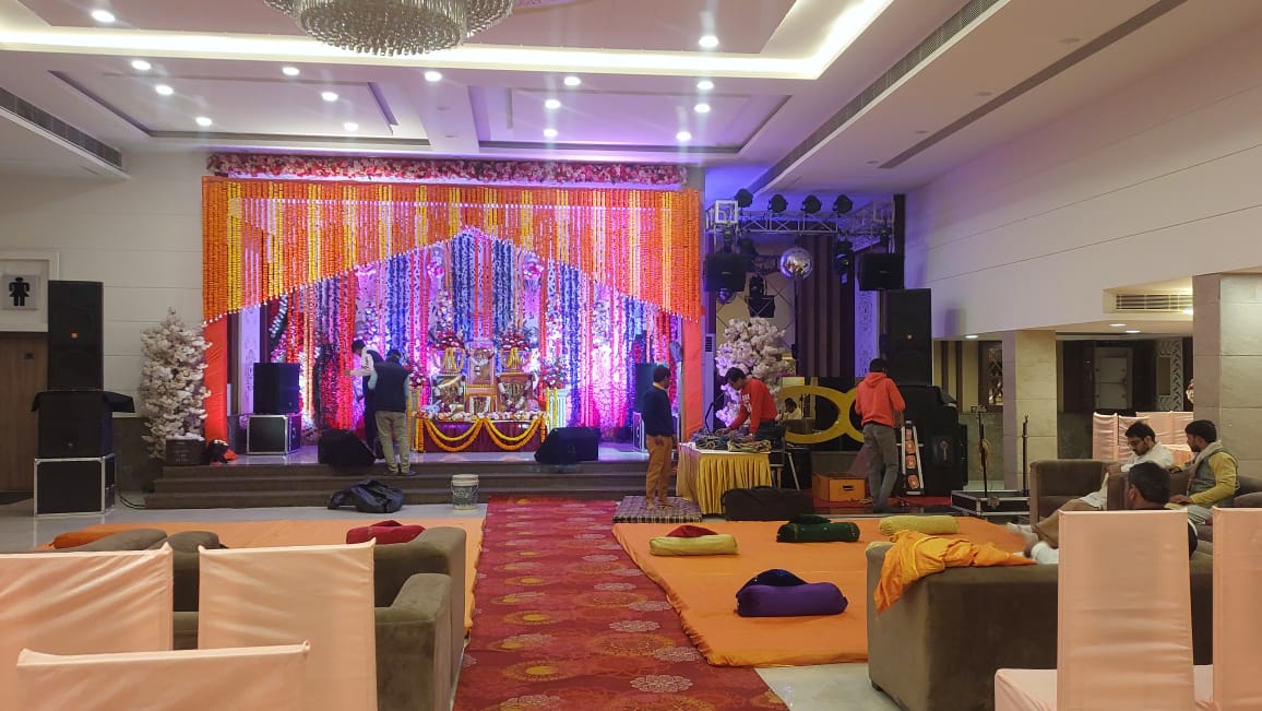 Wedding Stage Flower Decoration Near Me